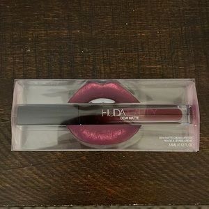 Huda Beauty Demi Matte Cream Lipstick